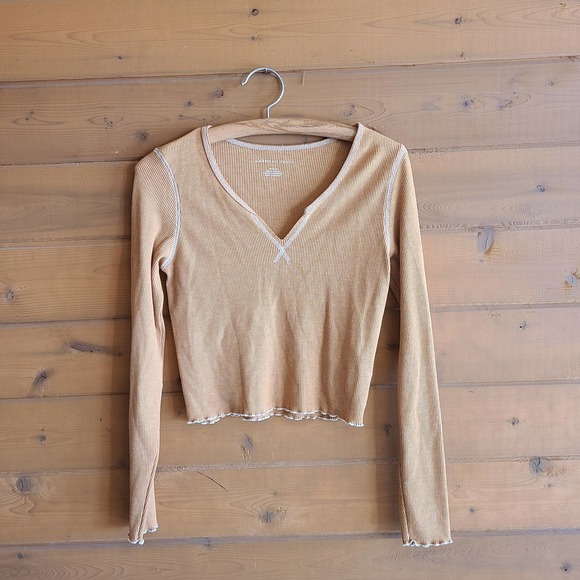 American Eagle Thermal Long Sleeve Crop Vneck Medium Camel Brown Shirt Top - Picture 1 of 3